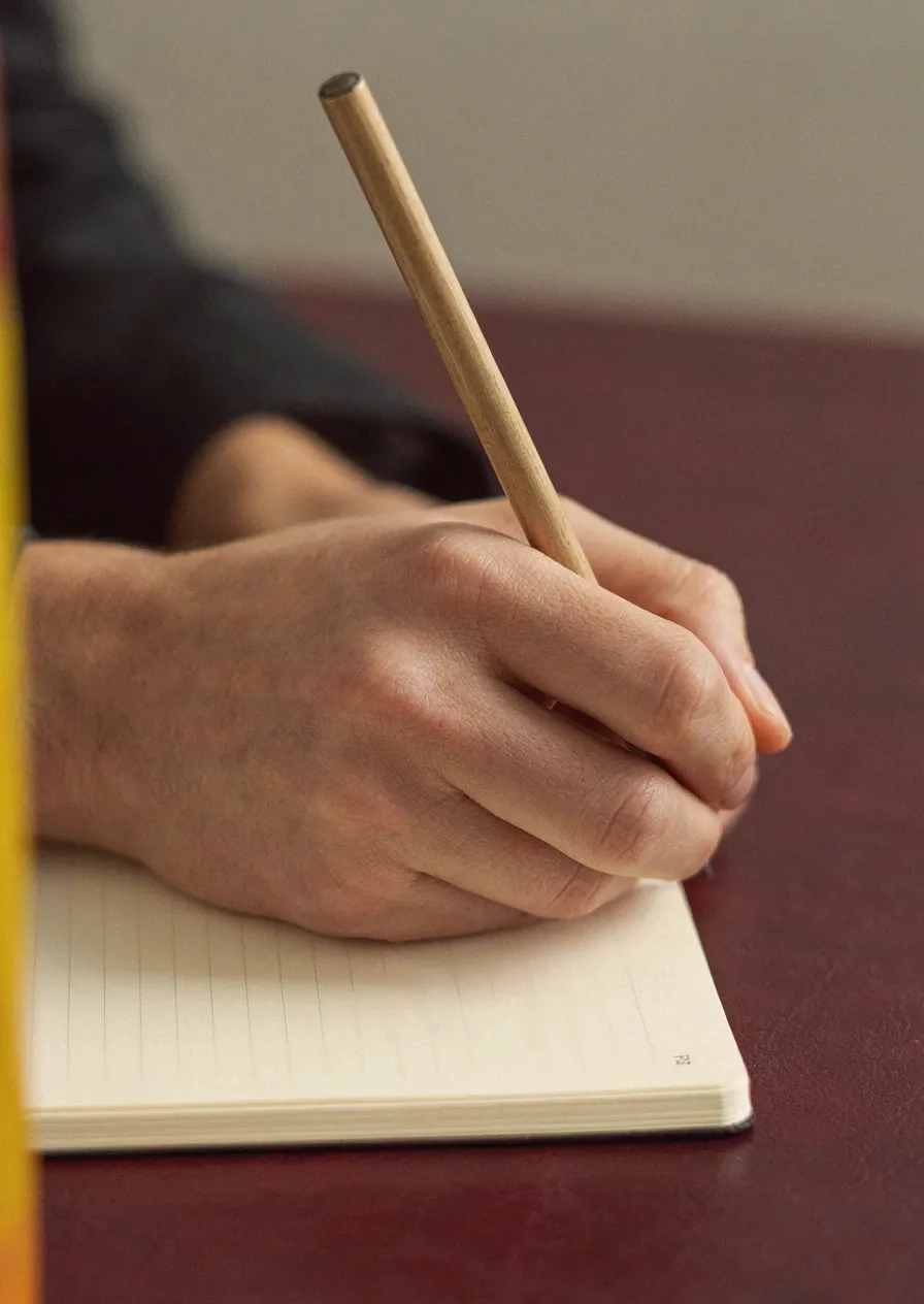 Editorial artwork standing in for this publication; no official cover exists for a journal article.